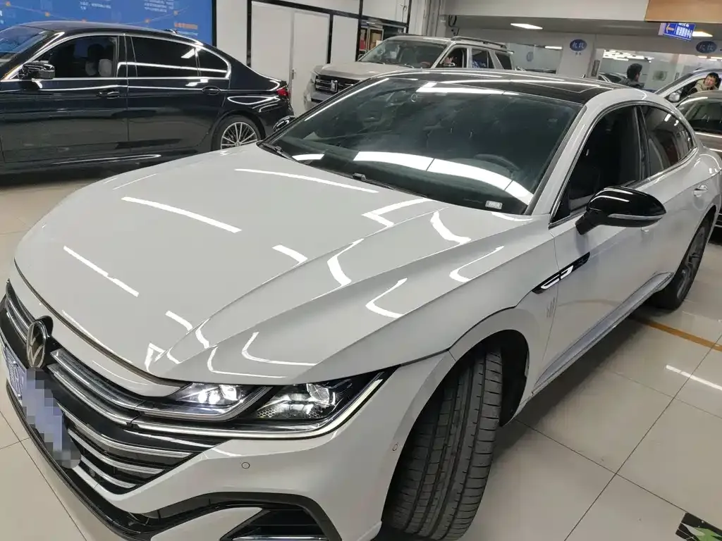Volkswagen CC — фото 1
