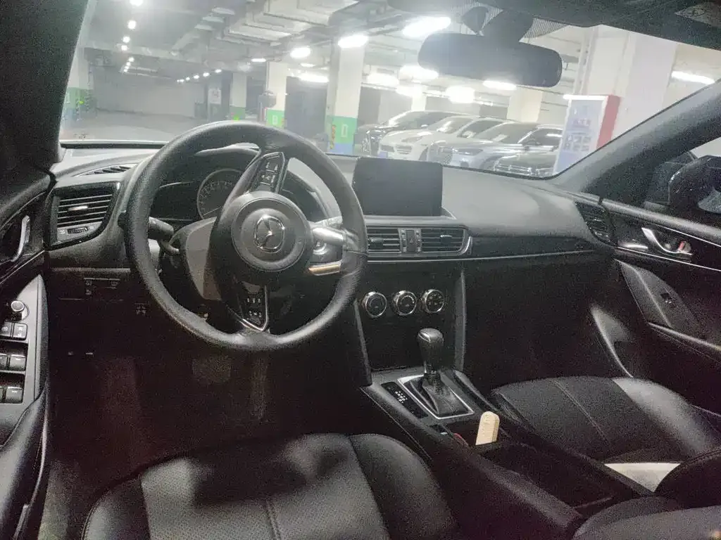 Mazda CX-4 — фото 10