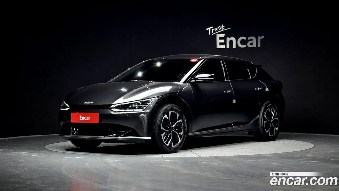 Kia EV6 — фото 1