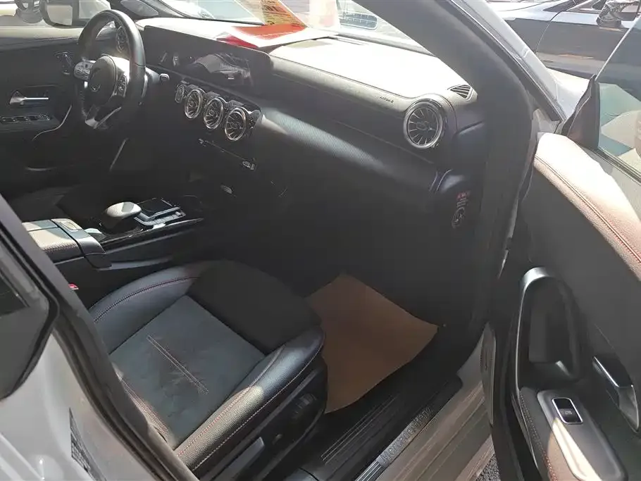 Mercedes-Benz CLA (Import) — фото 2