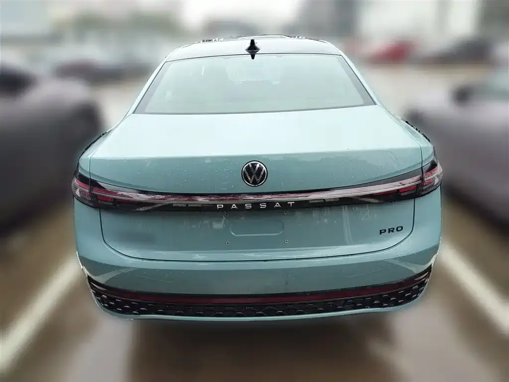 Volkswagen Passat — фото 3