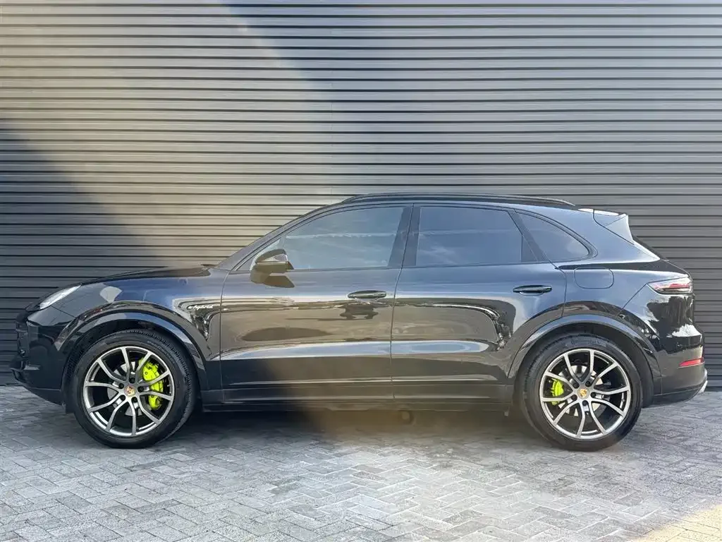 Porsche Cayenne Hybrid — фото 10