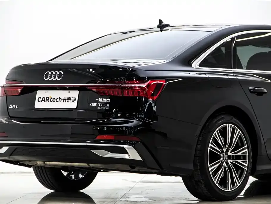 Audi A6L — фото 10