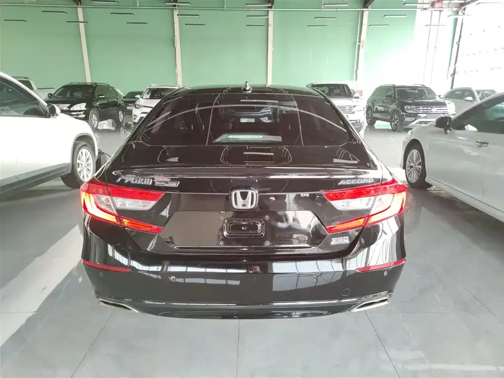 Honda Accord — фото 7