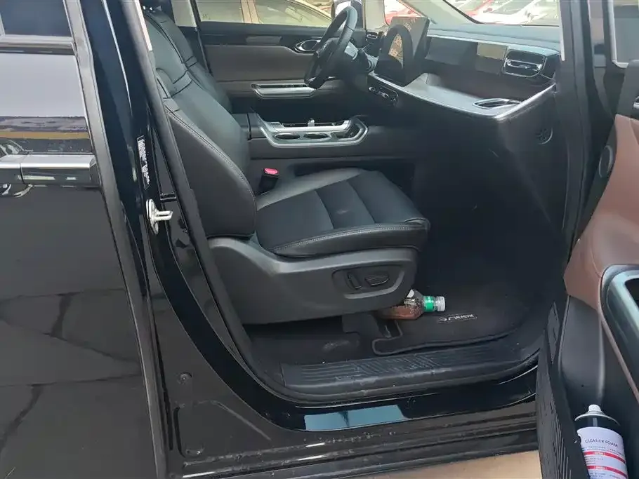 GAC Motor Trumpchi E8 — фото 2