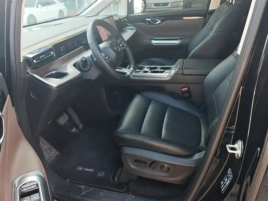GAC Motor Trumpchi E8 — фото 8