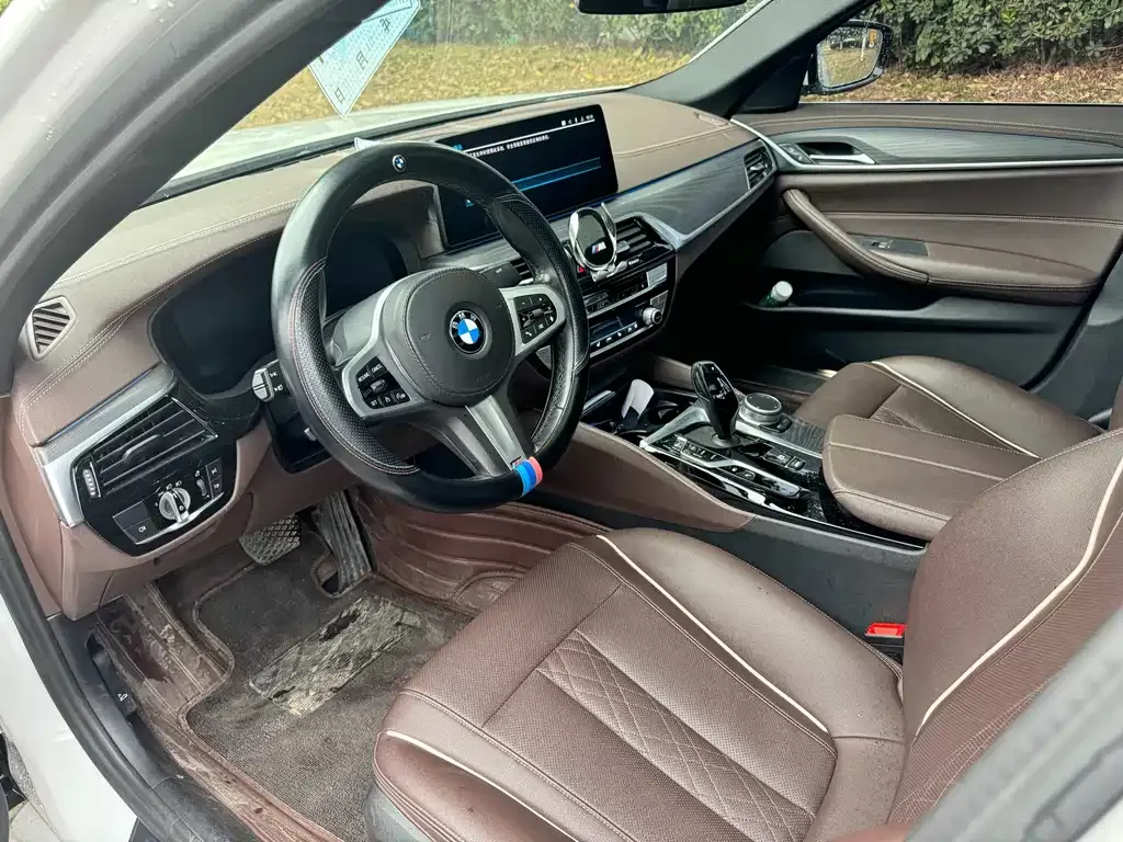 BMW 5 Series New Energy — фото 3