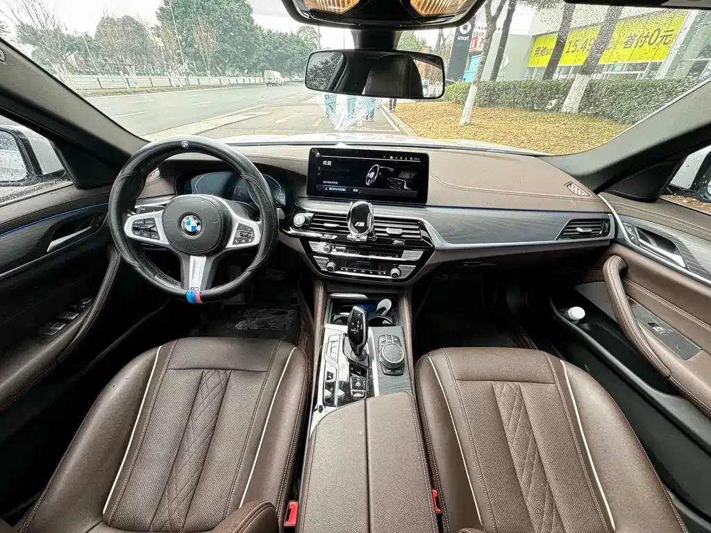 BMW 5 Series New Energy — фото 4