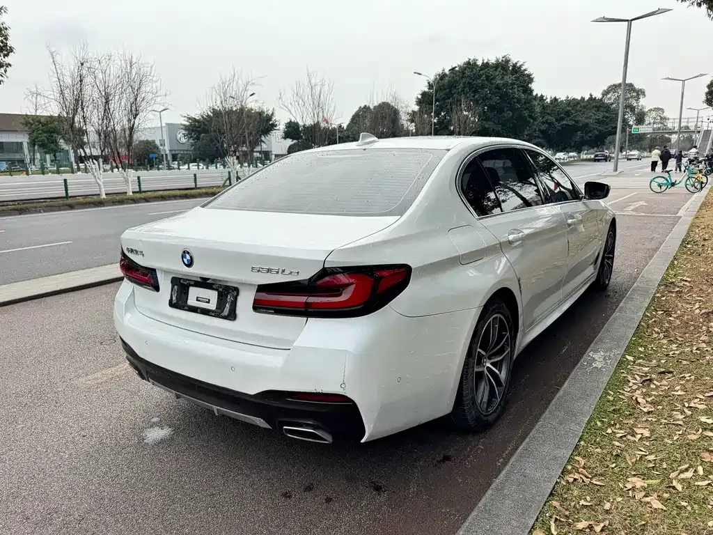 BMW 5 Series New Energy — фото 7