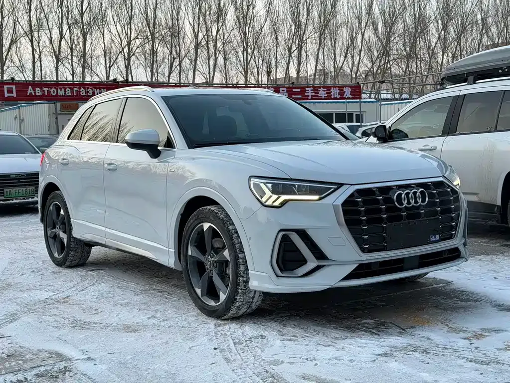 Audi Q3 — фото 7