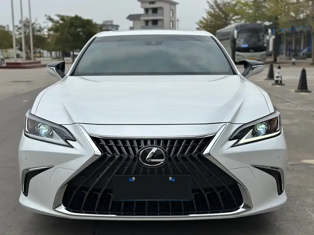 Lexus ES — фото 2