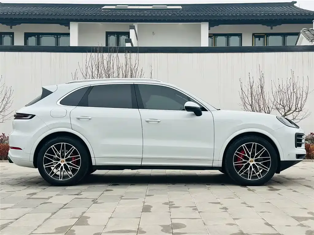 Porsche Cayenne — фото 4