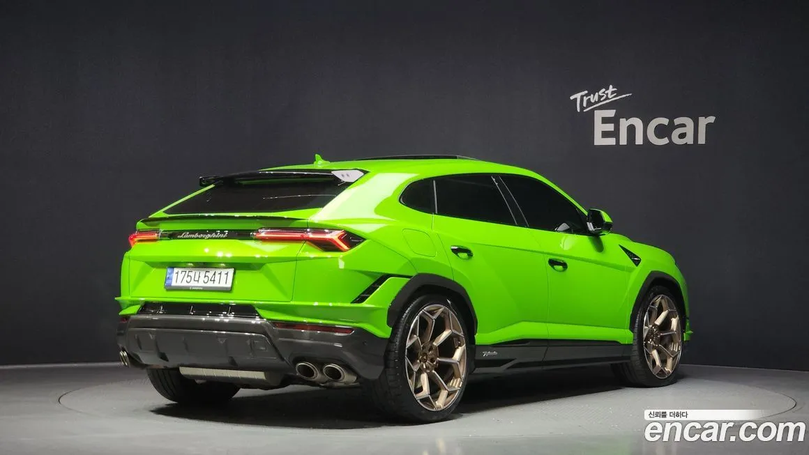 Lamborghini Urus — фото 6
