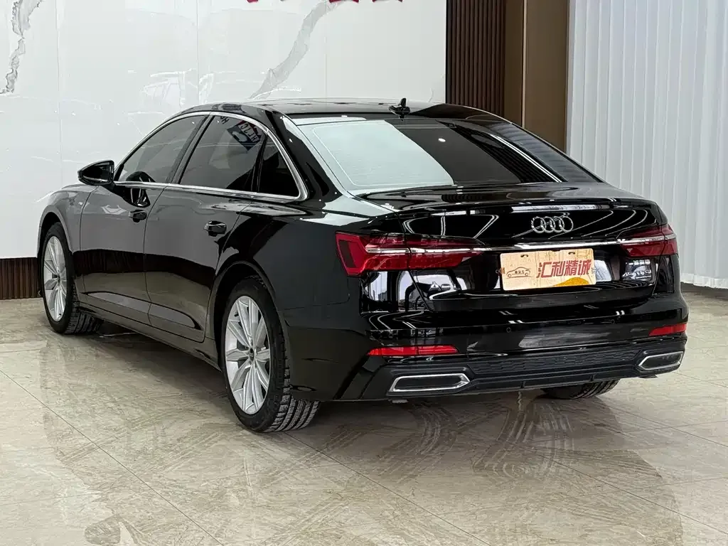 Audi A6L — фото 2