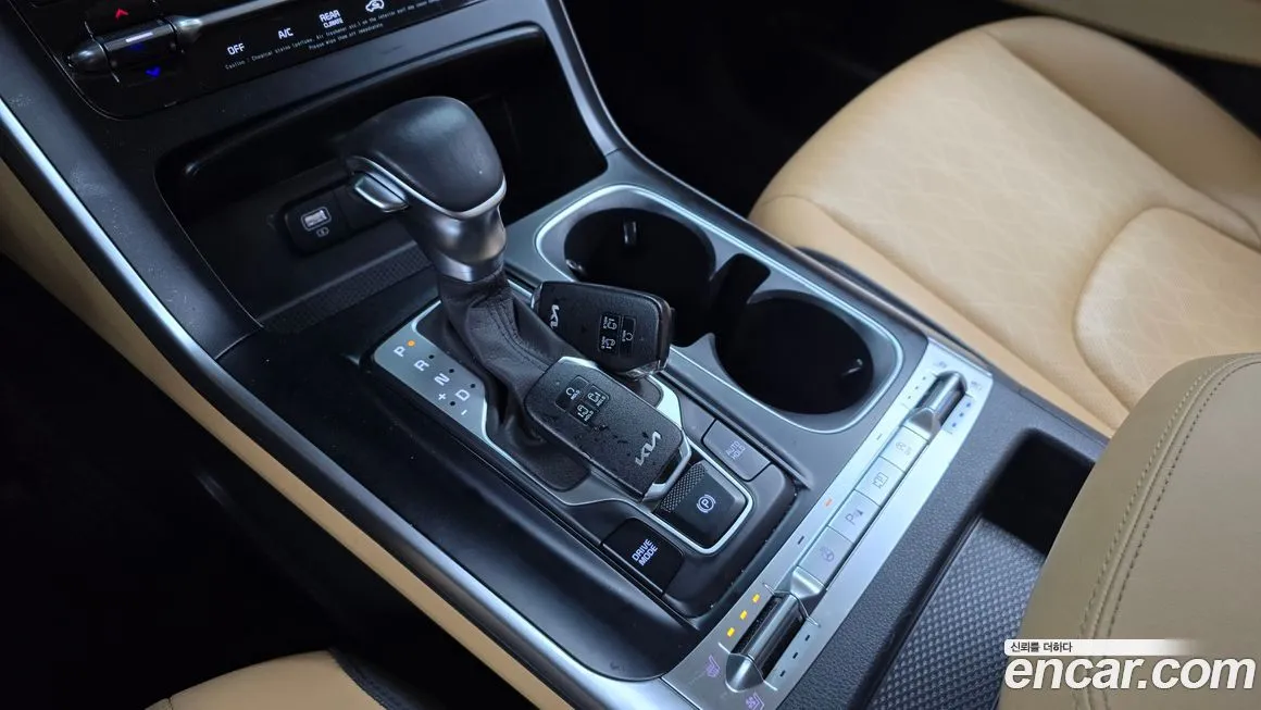 Kia Carnival — фото 10