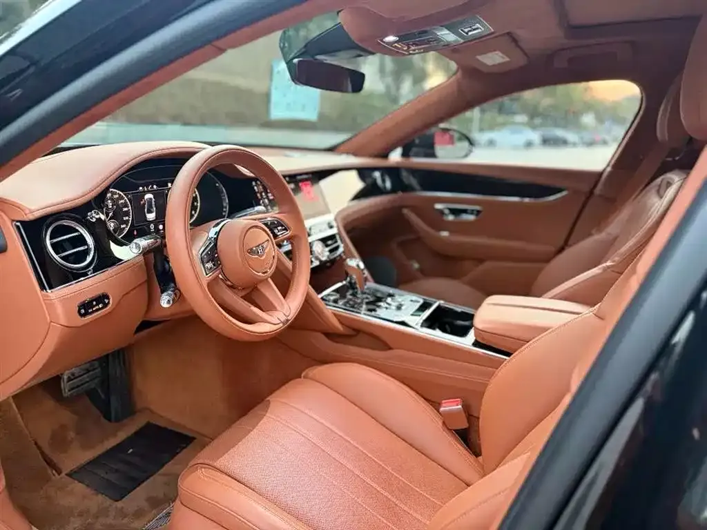Bentley Flying Spur — фото 5