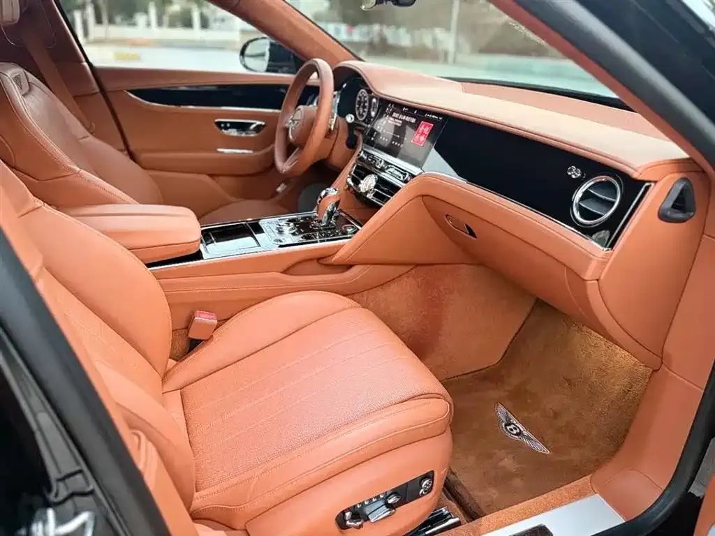 Bentley Flying Spur — фото 3