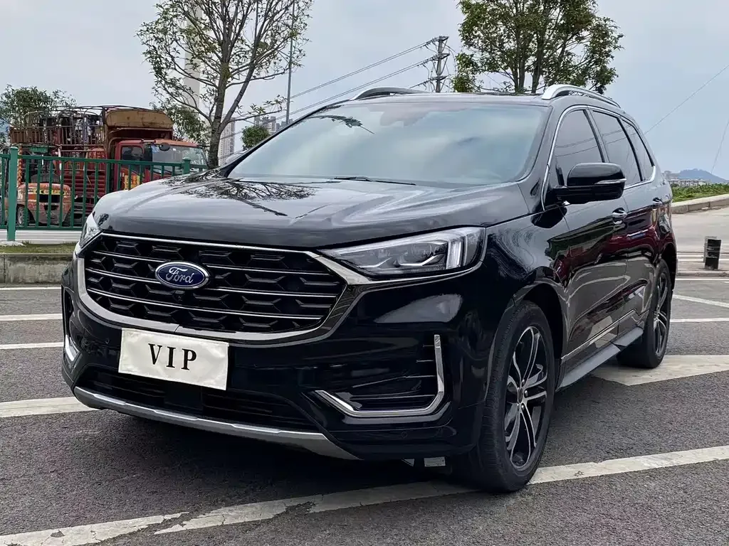 Ford Edge — фото 1