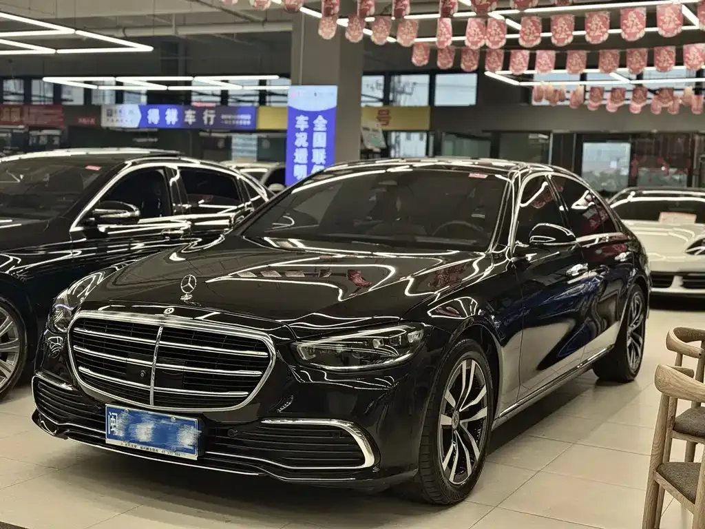 Mercedes-Benz S-Class — фото 1