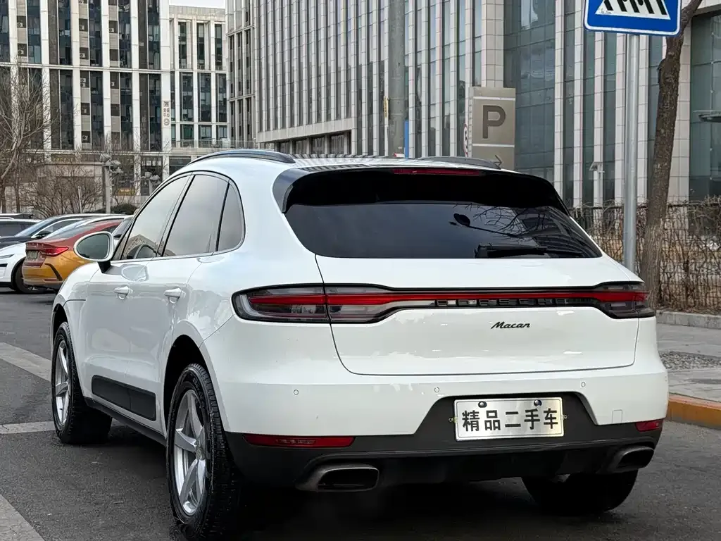 Porsche Macan — фото 9