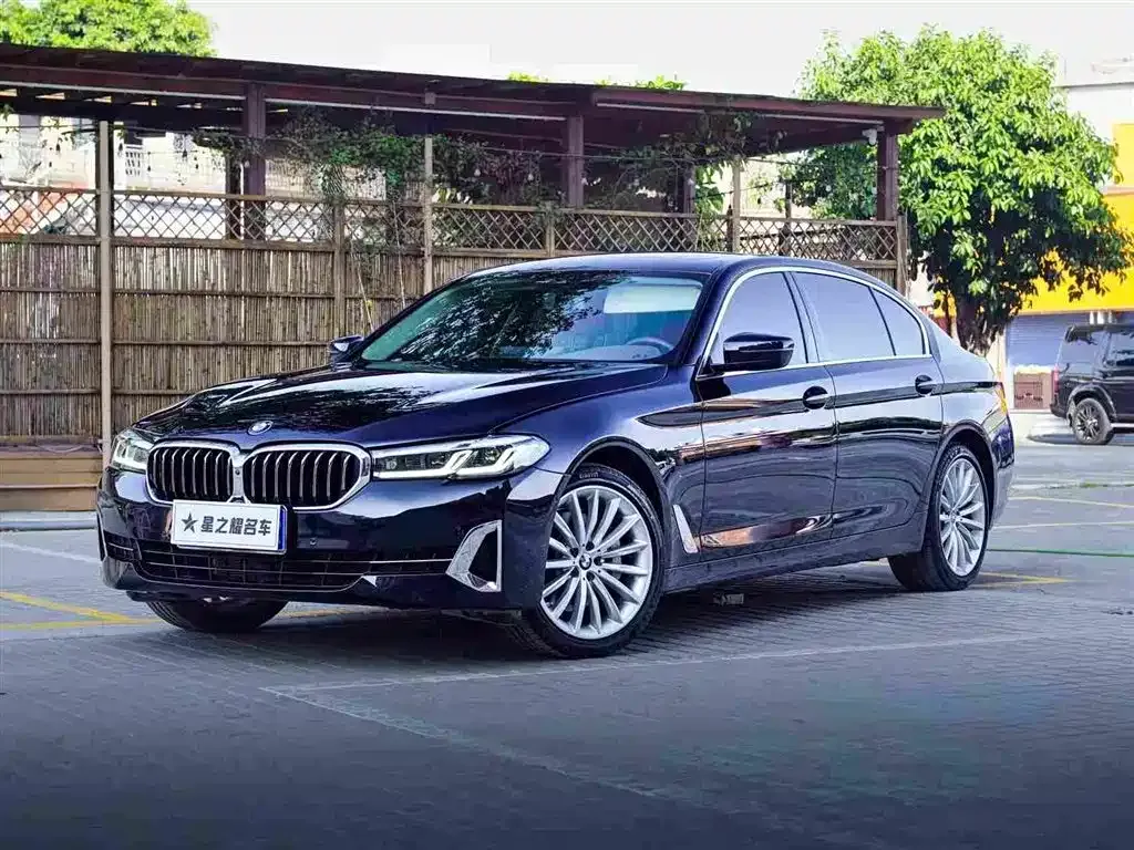 BMW 5 Series — фото 1