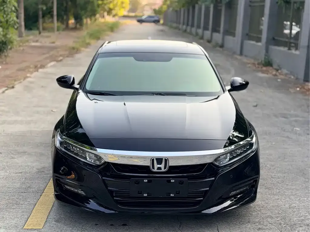 Honda Accord — фото 3