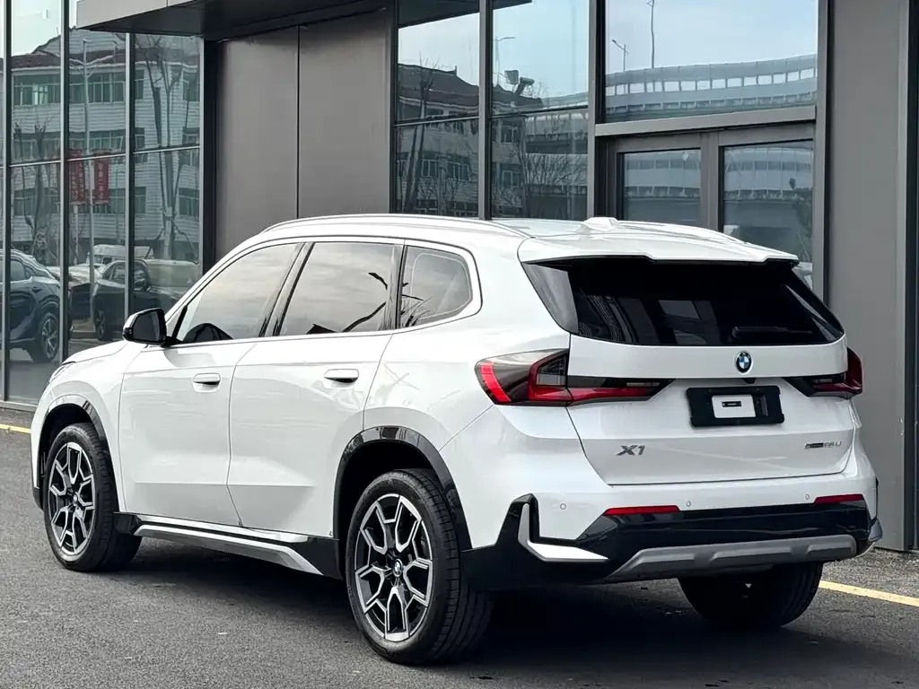 BMW X1 — фото 3