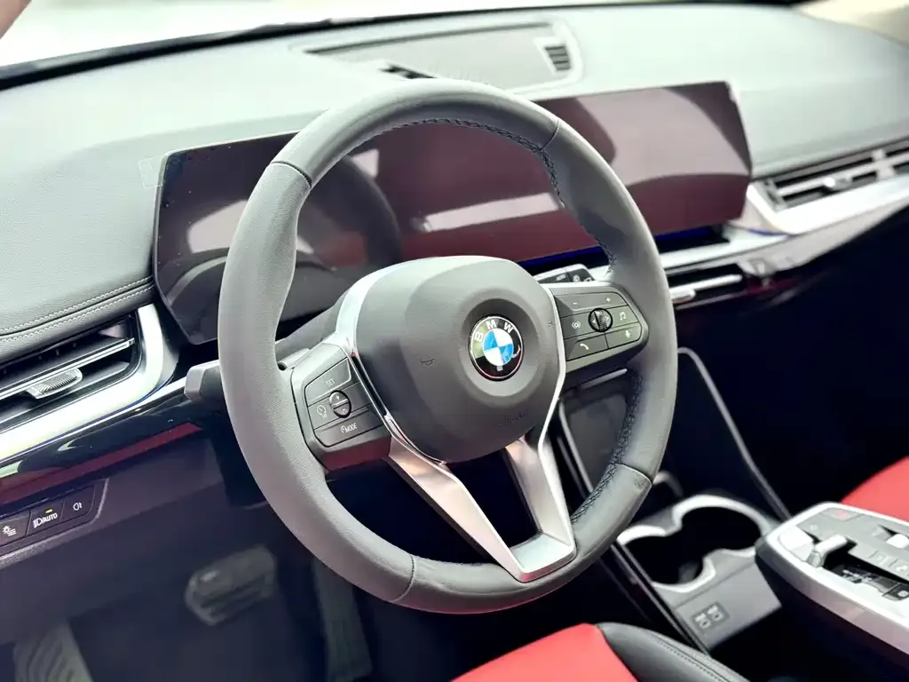 BMW X1 — фото 2