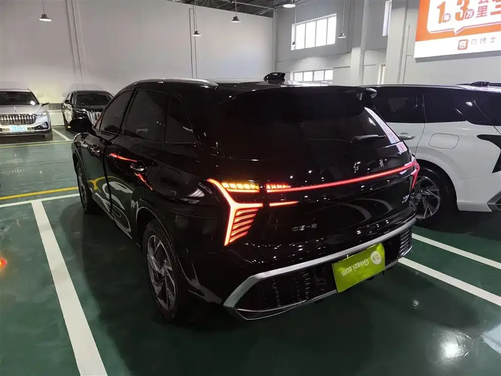 Hongqi HS3 PHEV — фото 10