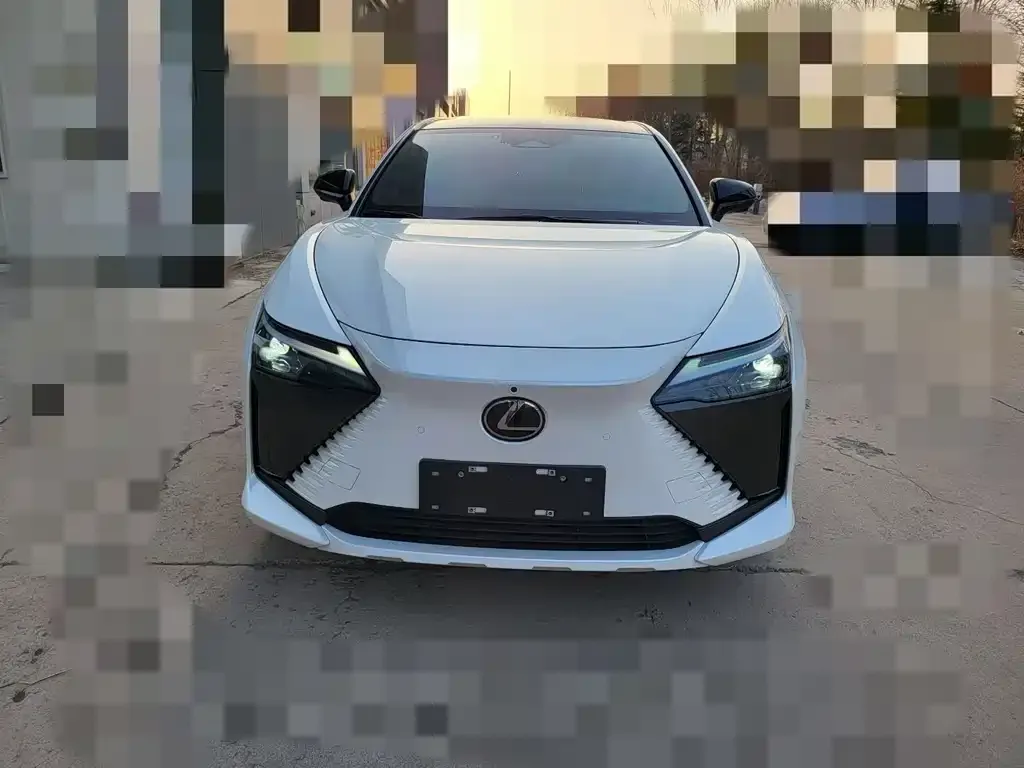 Lexus RZ — фото 3