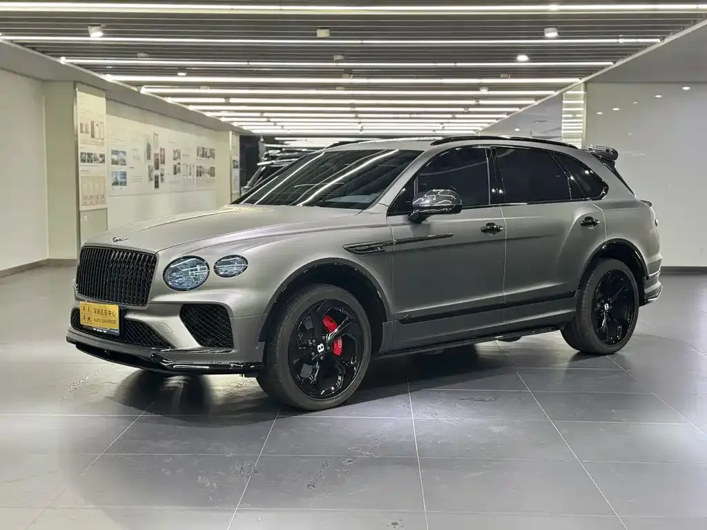 Bentley Bentayga — фото 1