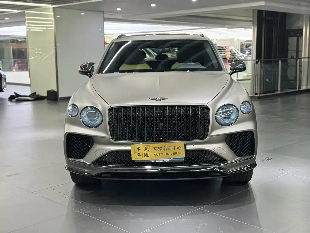 Bentley Bentayga — фото 10