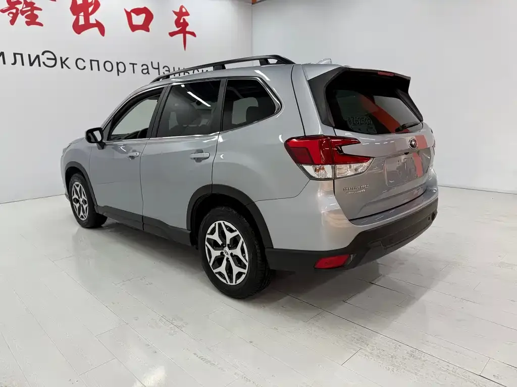 Subaru Forester — фото 4