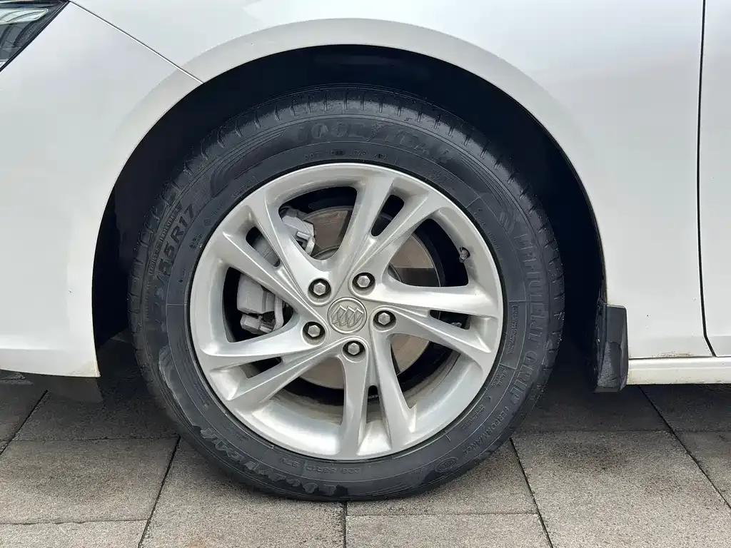 Buick Regal — фото 7