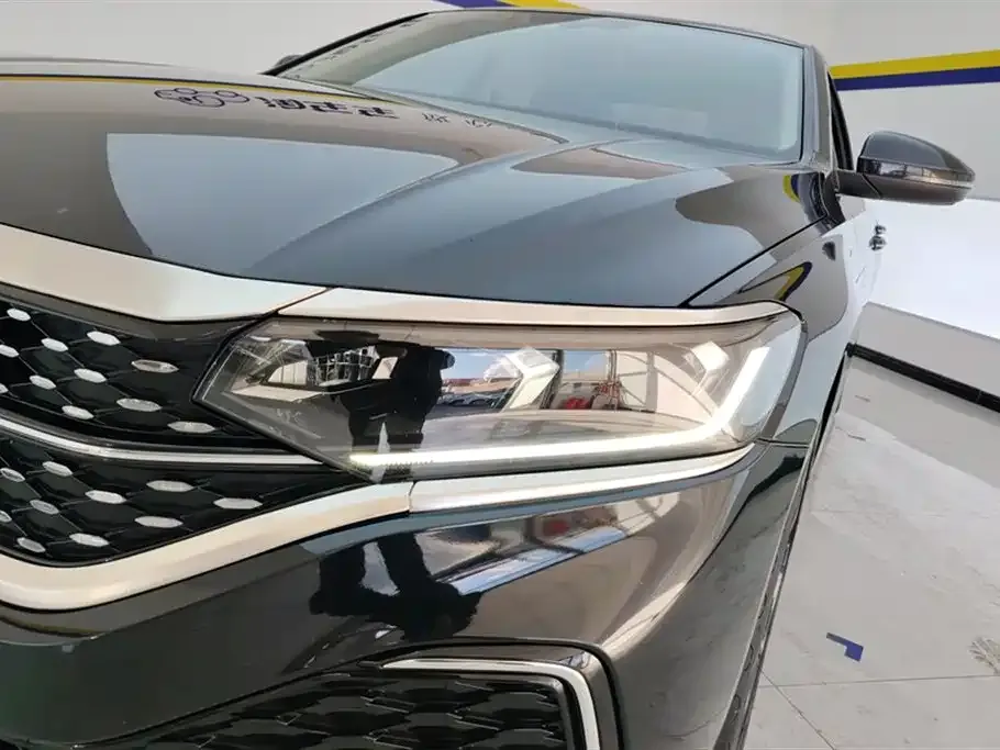 Volkswagen Passat — фото 4