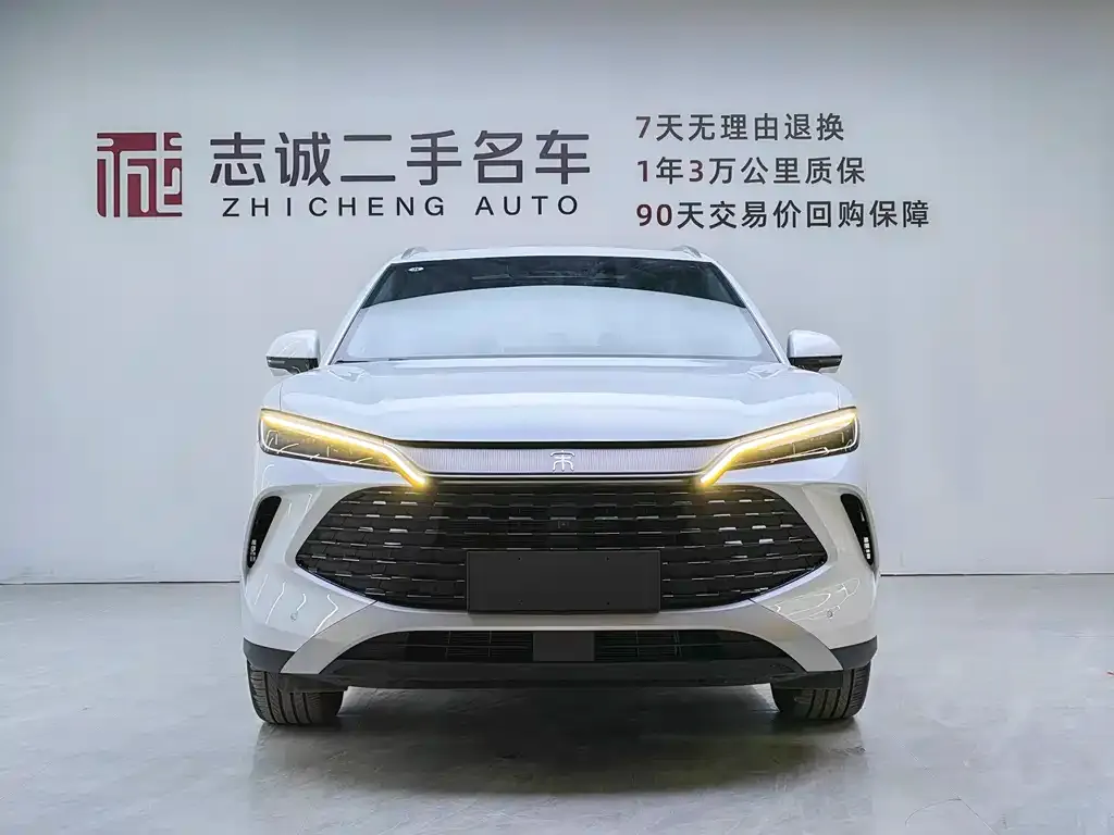 BYD L DM-i — фото 7