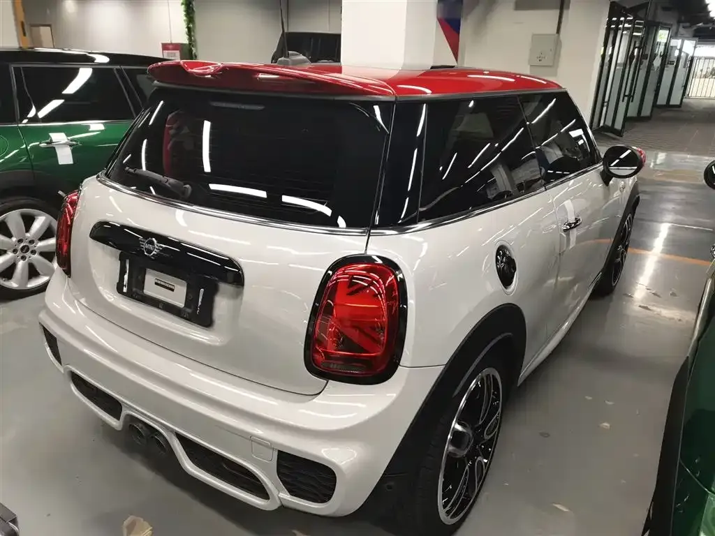 MINI JCW (John Cooper Works) — фото 8