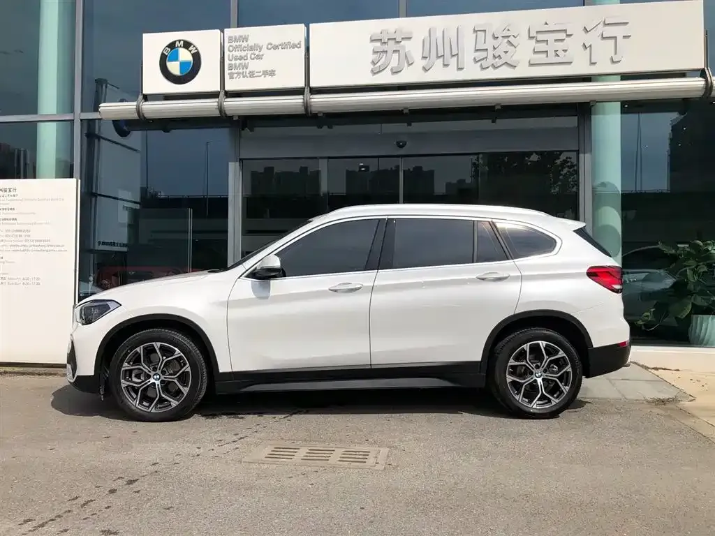 BMW X1 — фото 9