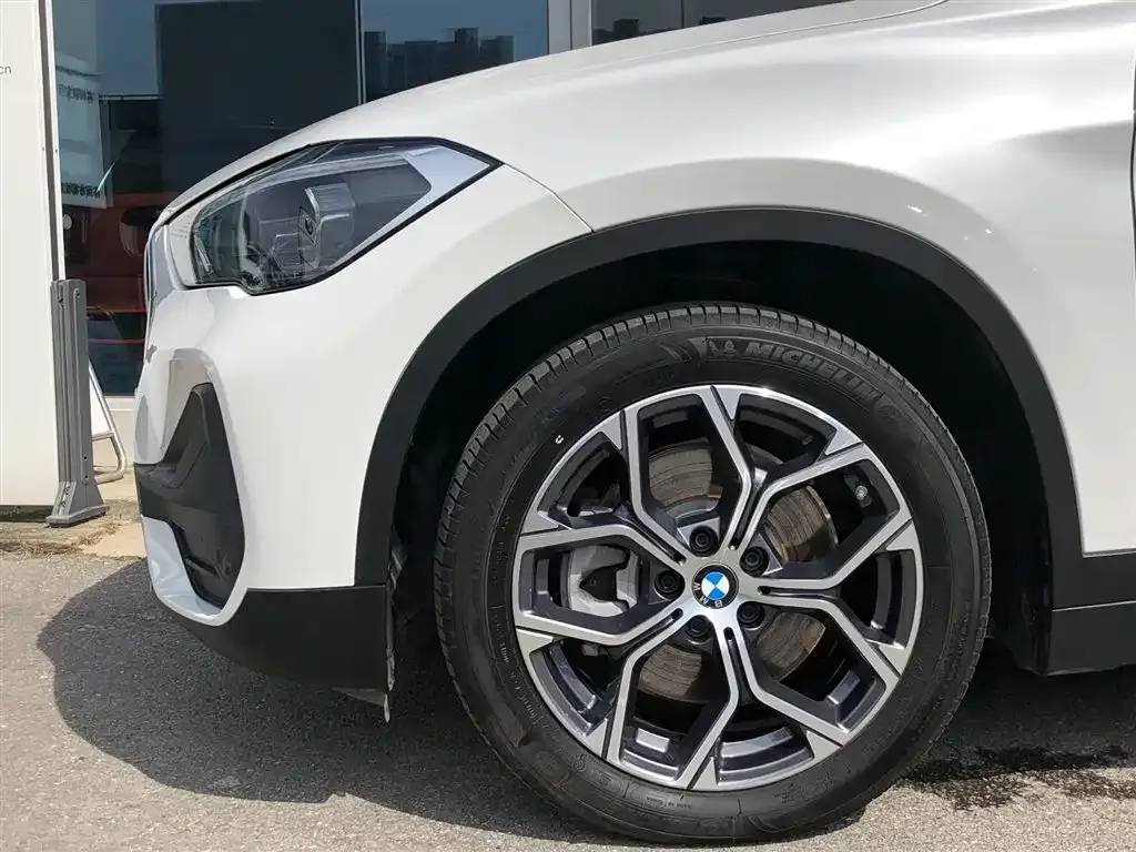 BMW X1 — фото 10