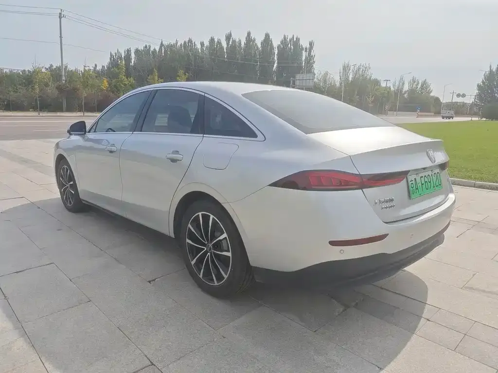 Roewe D7 — фото 8