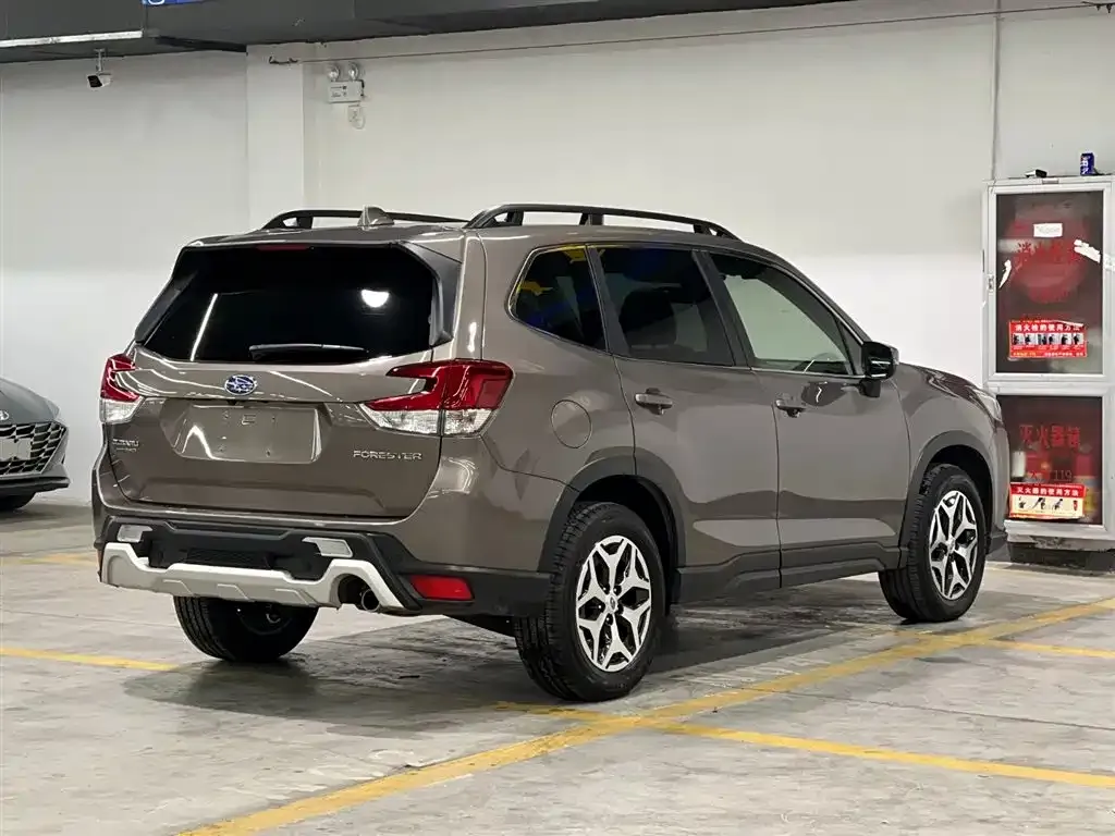 Subaru Forester — фото 6