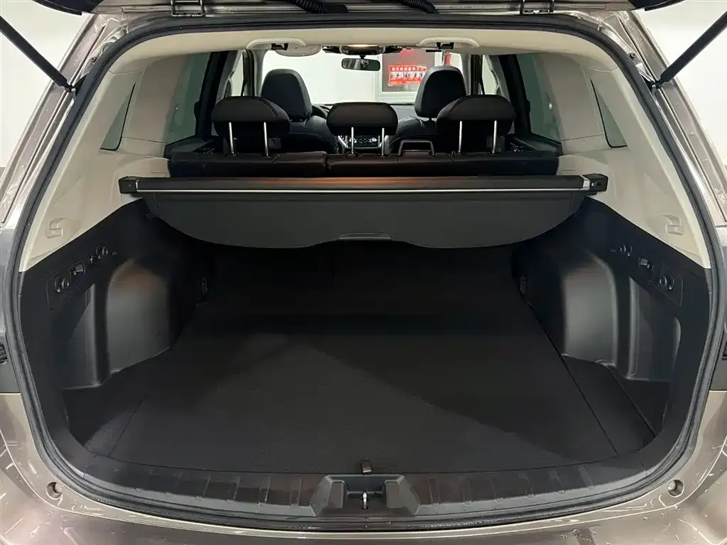 Subaru Forester — фото 9