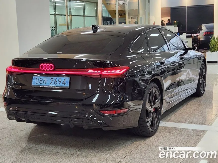 Audi A6 e-Tron — фото 6