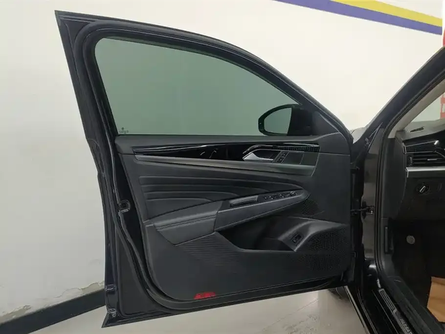 Volkswagen Passat — фото 2