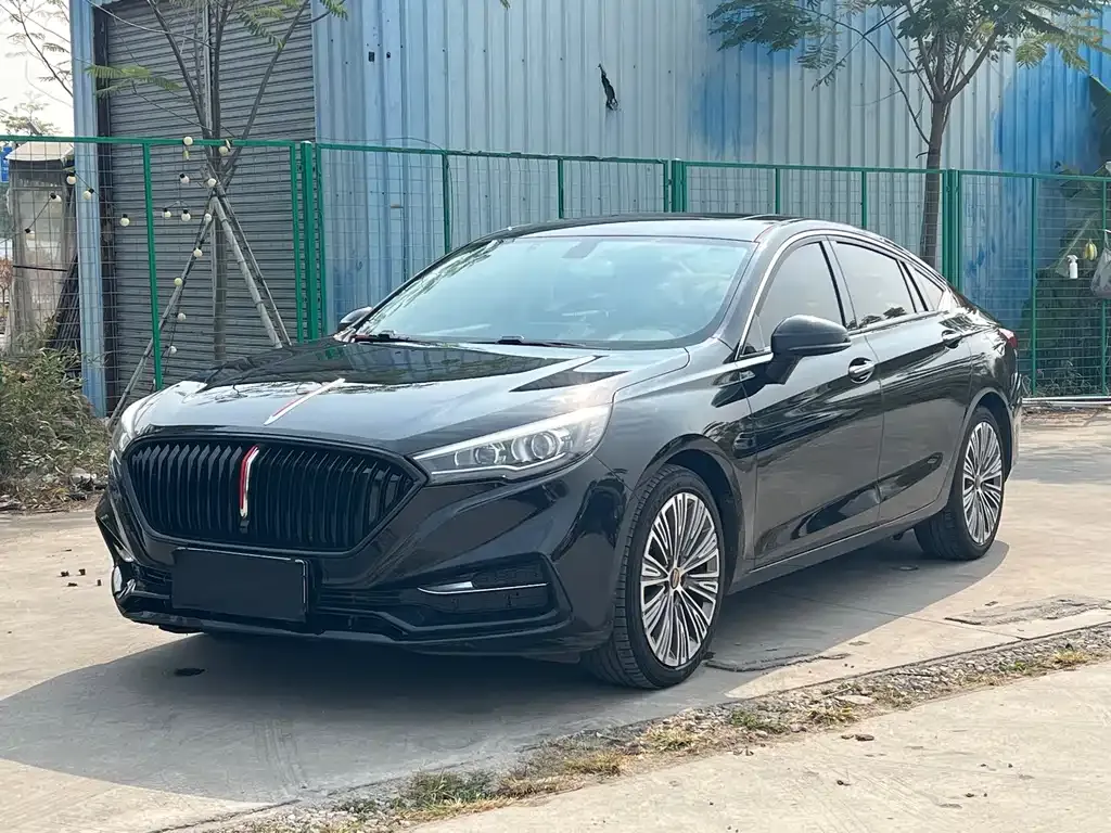 Hongqi H5 — фото 1