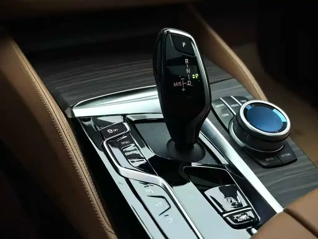 BMW 6 Series GT — фото 9