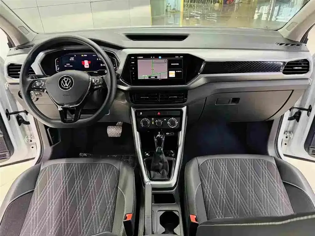 Volkswagen T-Cross — фото 9