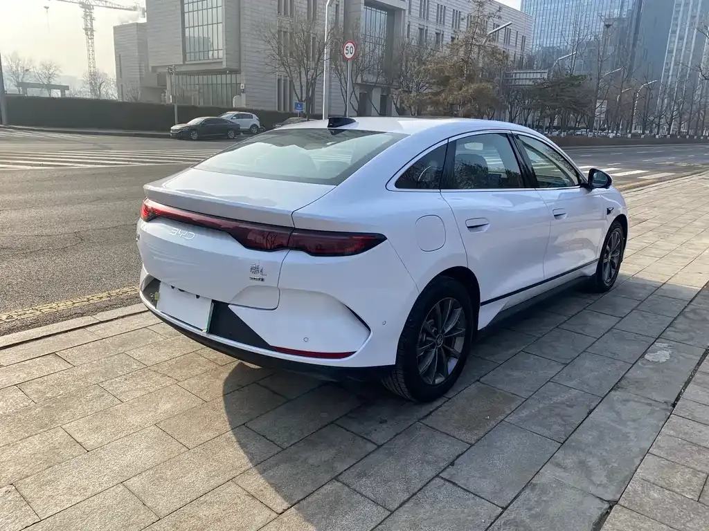 BYD Qin L — фото 7