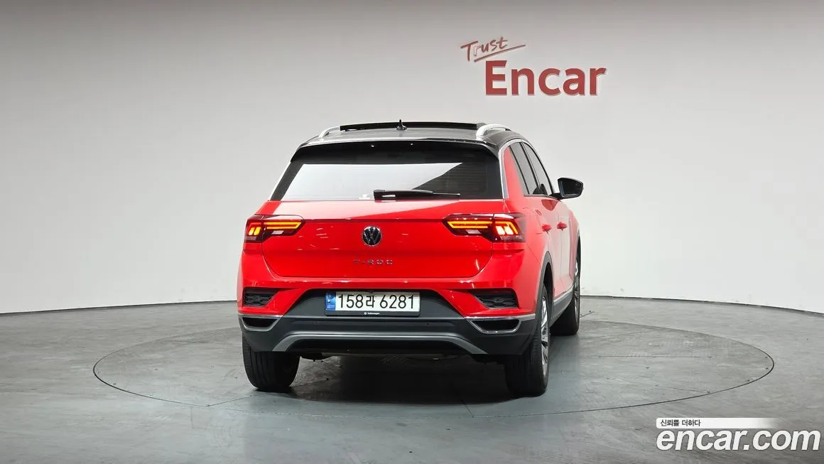 Volkswagen T-Roc — фото 2