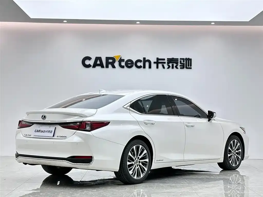 Lexus ES — фото 3